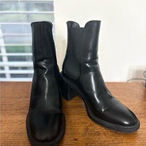 Zara Black Leather Heeled Chelsea Boots